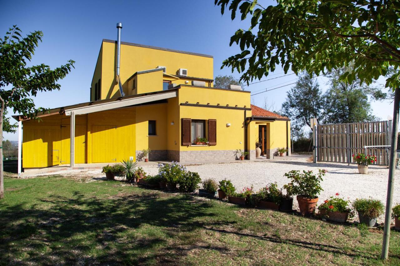 La Casa Del Sole Panzió Gradara Kültér fotó
